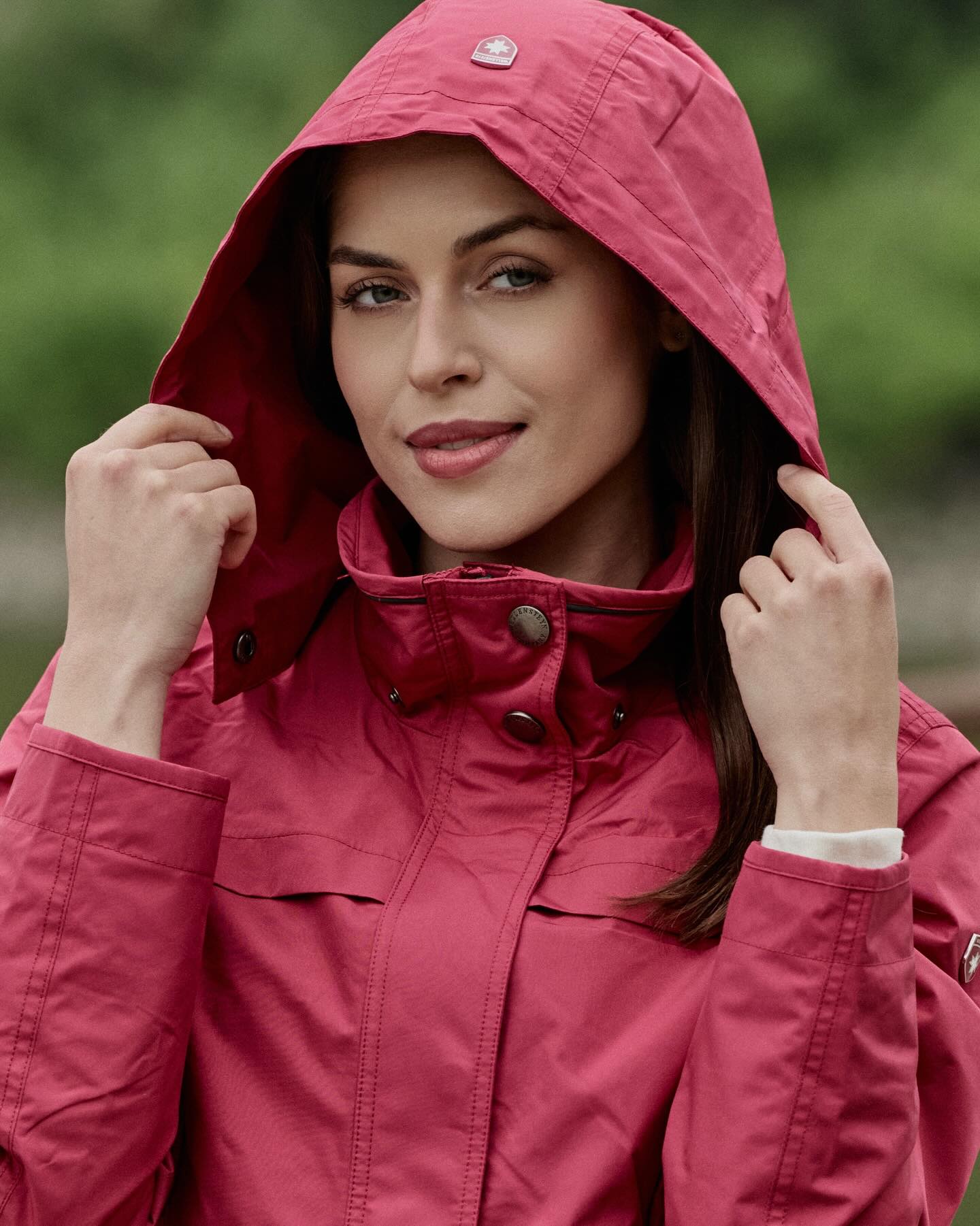 Szélálló, légáteresztő, állítható kapucnival : az Avenida kabát minden őszi napra tökéletes választás. 🌹 #wellensteyn #wellensteynhungary #divat #ruha #outfit #fashion #wellensteynpulóver #pulóver #womensfashion #mensfashion #newseason #newcollection #újkollekció #autumnfashion
